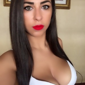 SELENA RAGAZZA PER SCOPARE fotografia:4