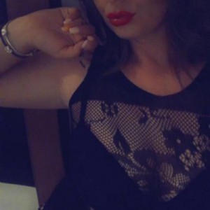 Appena Arrivata Bellissima Ragazza Foto Reali fotografia:3