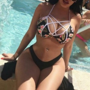 Elisa puttanissima vera donna molto porca fantasiosa golosa pompino da sballo preliminari lungissimi al naturale gola profonda fotografia:3