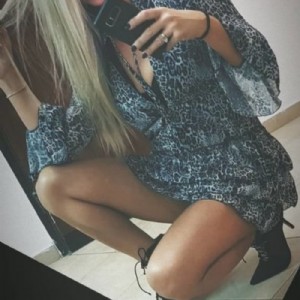 Sonia ragazza italiana completissima fotografia:4