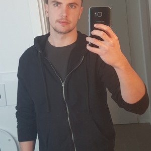 Leo Escort