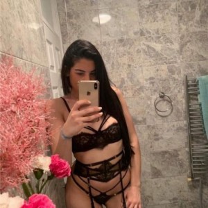 Giulia Offro Rapporti Normali Pompino Scopata Legera fotografia:2