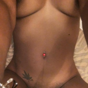 Wendy Regina Dei Pompino Naturale Sborra in Tette Lato-B fotografia:3