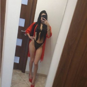 Melissa sono una troia bella mio amore ricevo e raggiungo fotografia:4