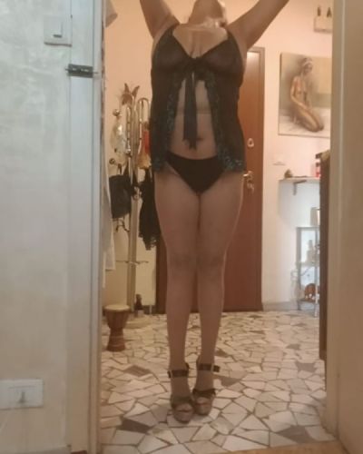 Laura milf 50enne gola profonda insaziabile porca