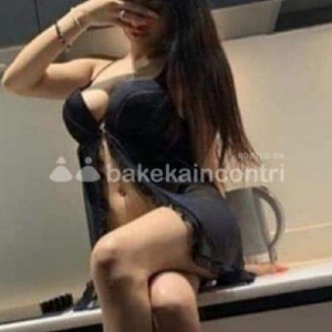 Valentina seno naturale con un fisico eccitante fotografia:3