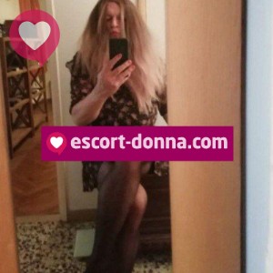 Veronica transessuale italiana passiva attiva fotografia:2