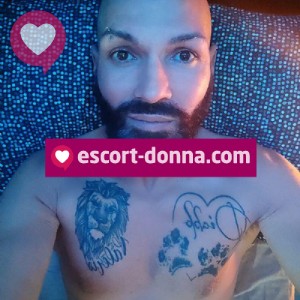 siamo due maschietti massaggiatori per bisex gay fotografia:2