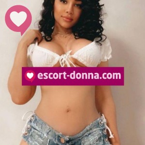 Dottoressa piccante per una esperienza indimenticabile sono una porca a letto fotografia:4