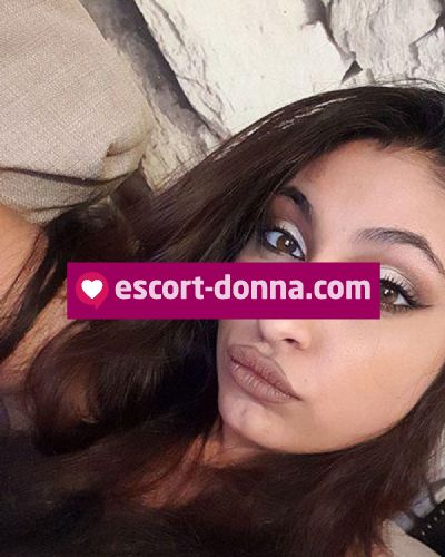 Ragazza romena per incontri felici Sanremo