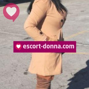 Serena italiana massaggi tantra vasca idromassaggio fotografia:3