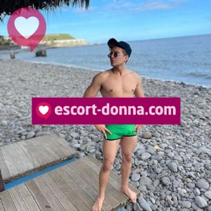 Alex bellissimo ragazzo appena arrivato fotografia:3