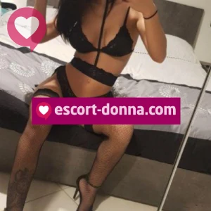 Professoressa del cazzo sborra sulle mie tette fotografia:3