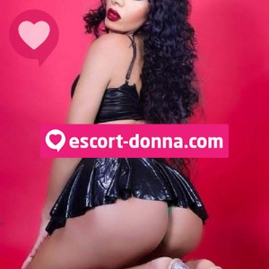 Ruby colombiana succhiatrice di cazzo fotografia:3