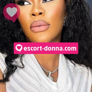 Sono sexy ho 44 anni sto facendo solo per arrotondarmi fotografia:2