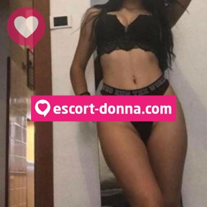 Bellissima ragazza dolcissima calda passionale disponibile fotografia:3